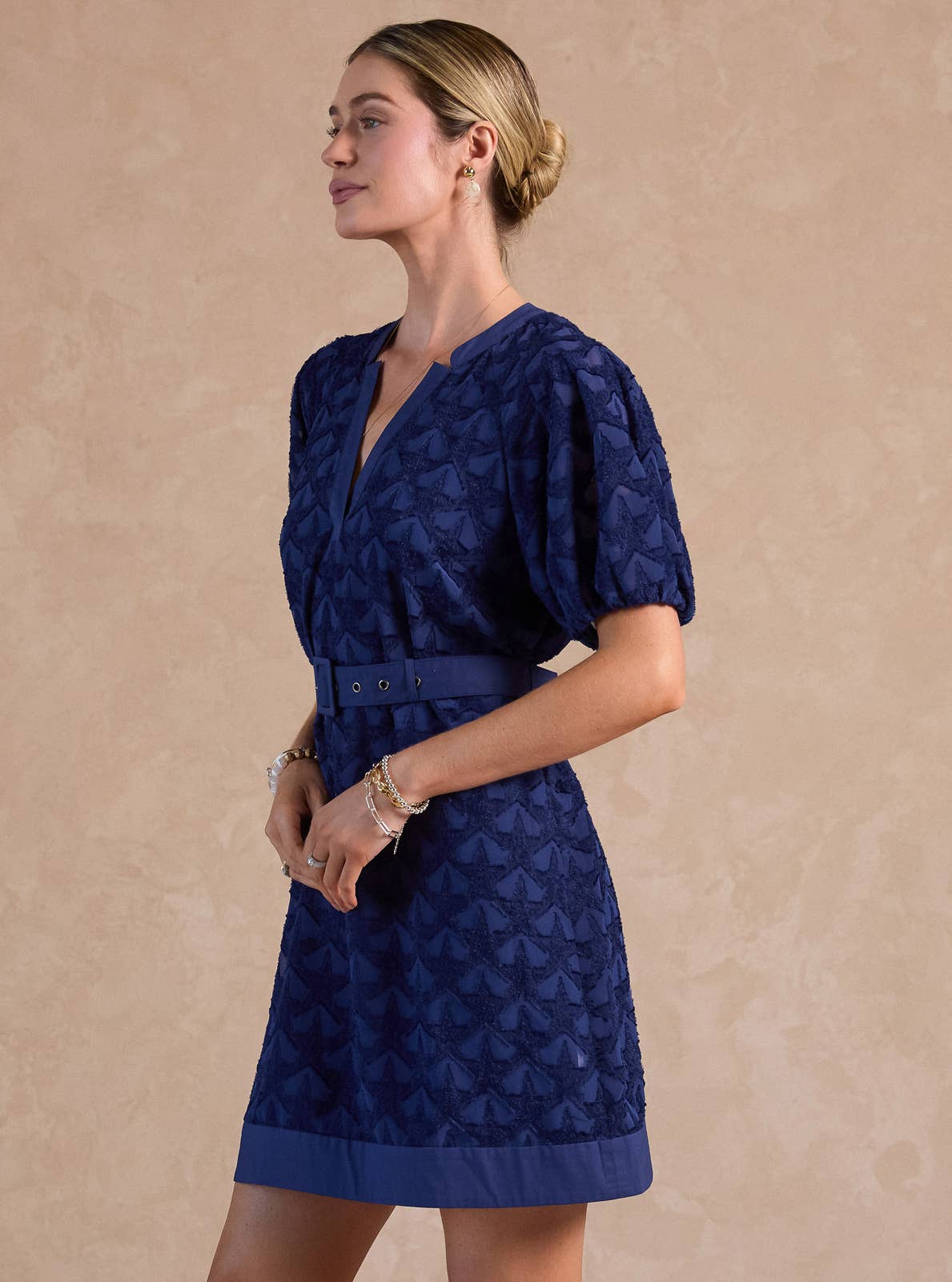 Textured Star Pattern Belted Mini Dress: Navy Blue / S
