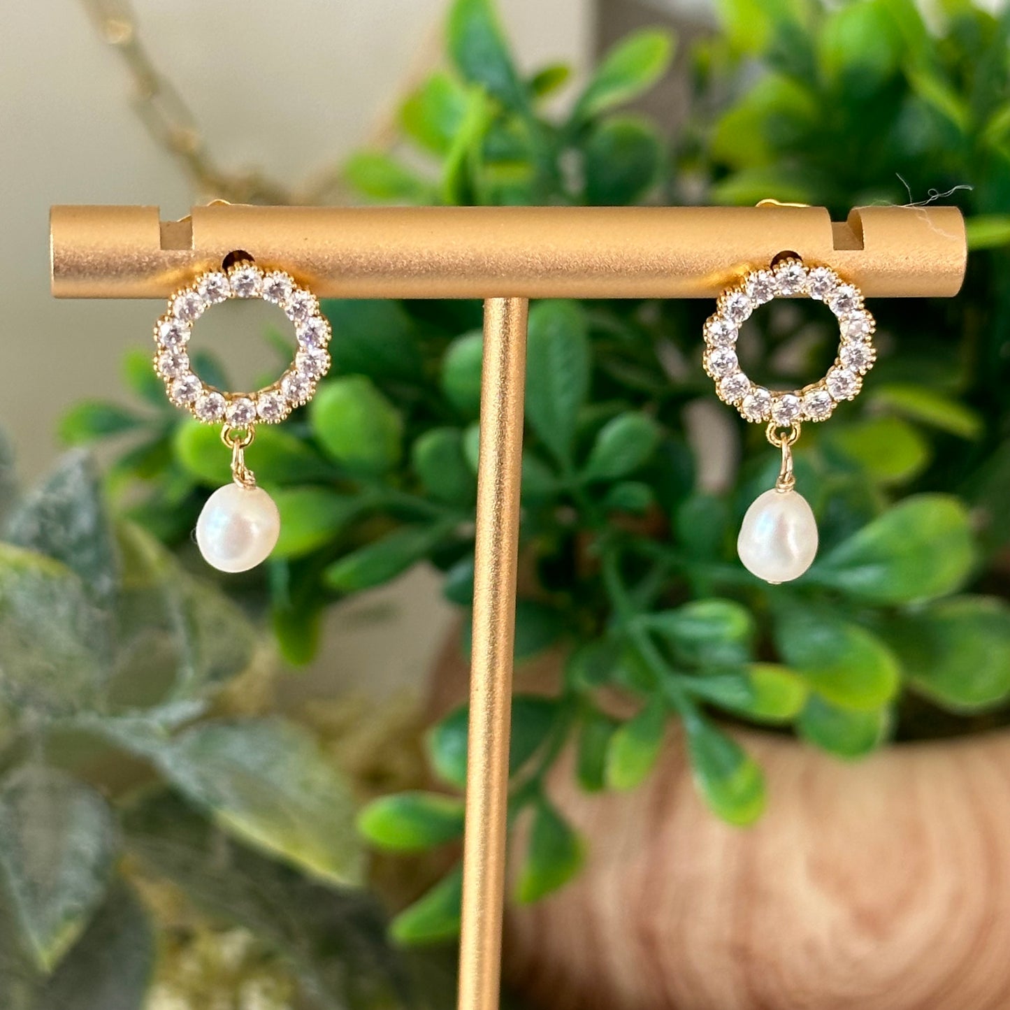 Belina Open Circle Pearl Earrings