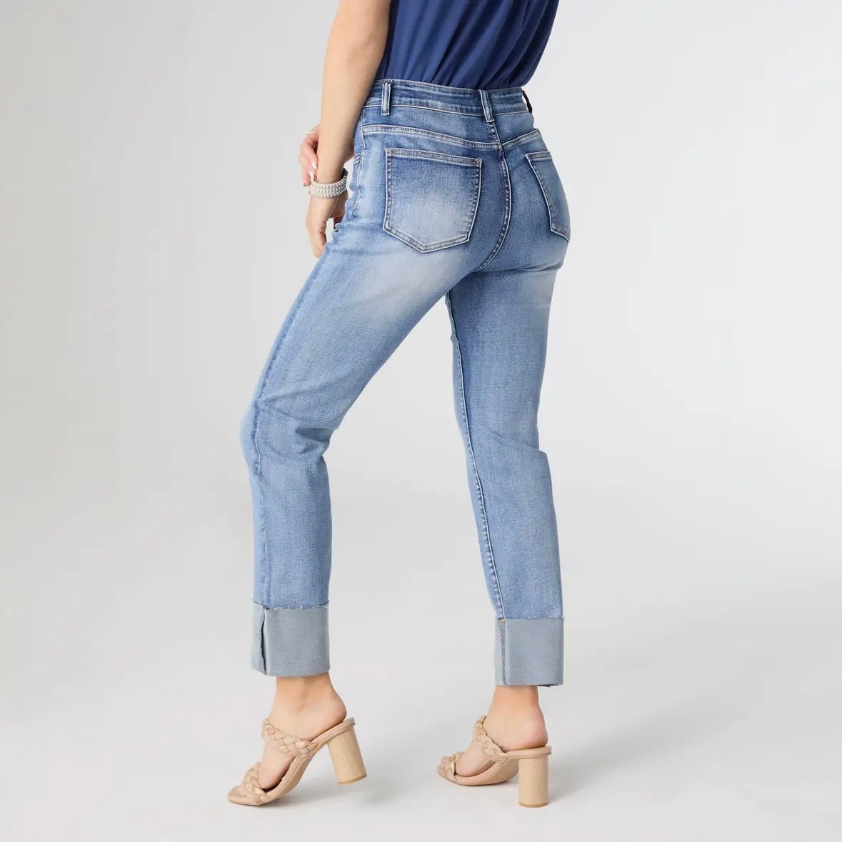 Light Medium Everstretch Straight Ankle Wide Cuff