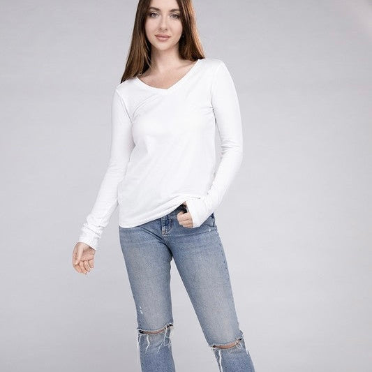 White long sleeve v-neck knit top