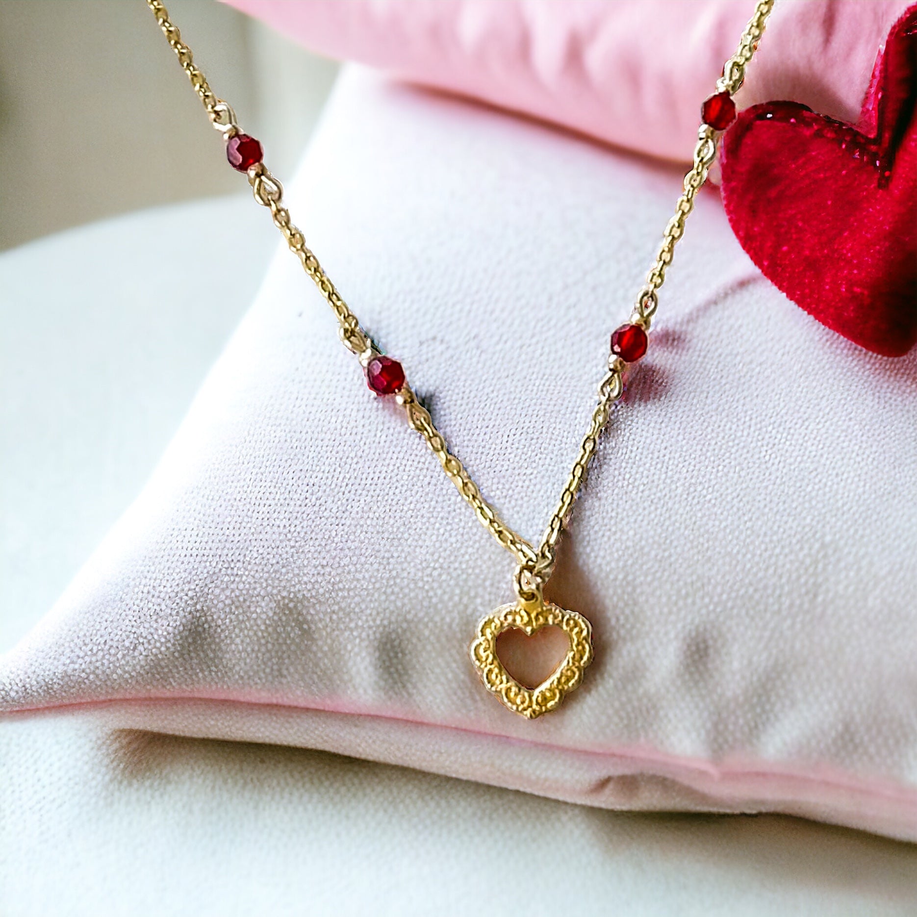 Gold filled vintage heart necklace